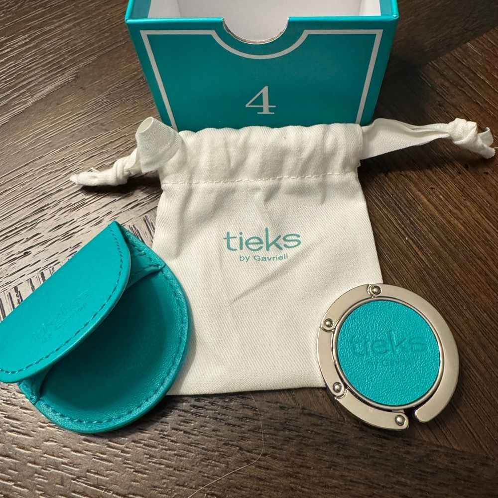 Tieks Purse Hook with Leather Case (Advent Calendar)